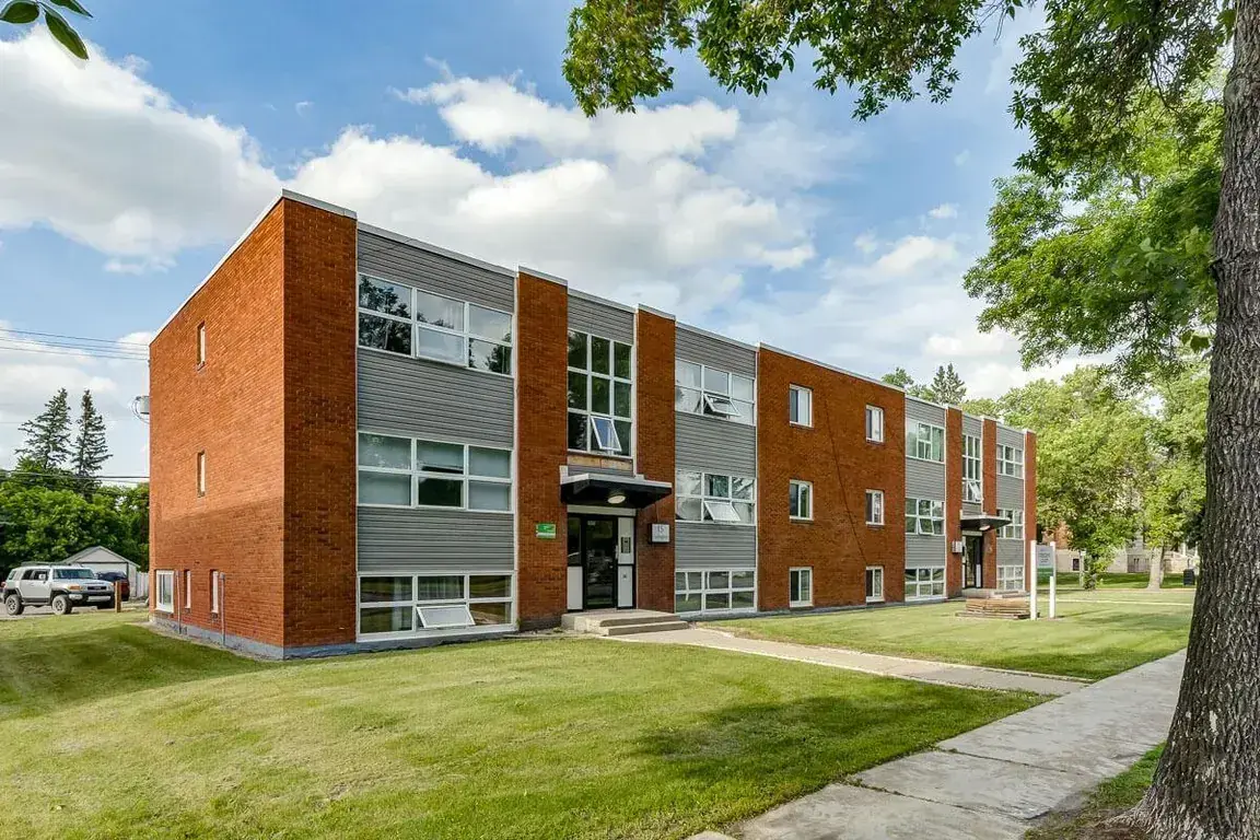 Crescent Court apartments for rent in Yorkton.