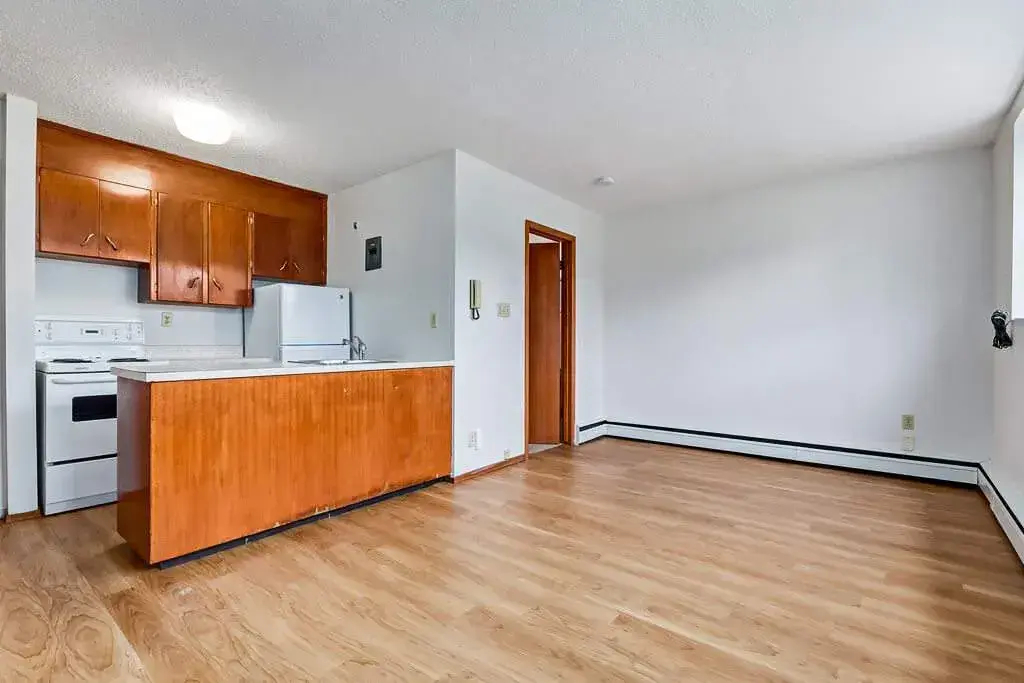 Bright living room with natural light at Crescent Court in Yorkton.