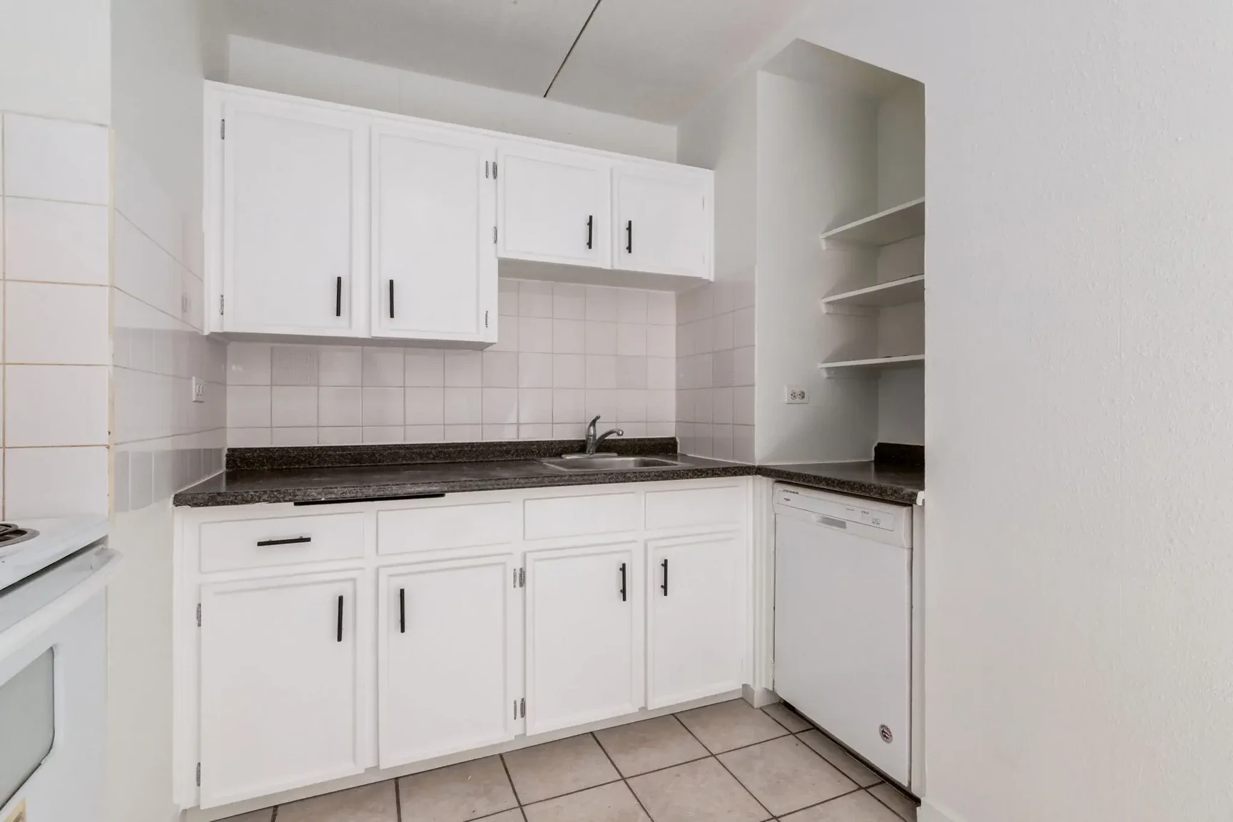 Hillsboro Place - Photo 7