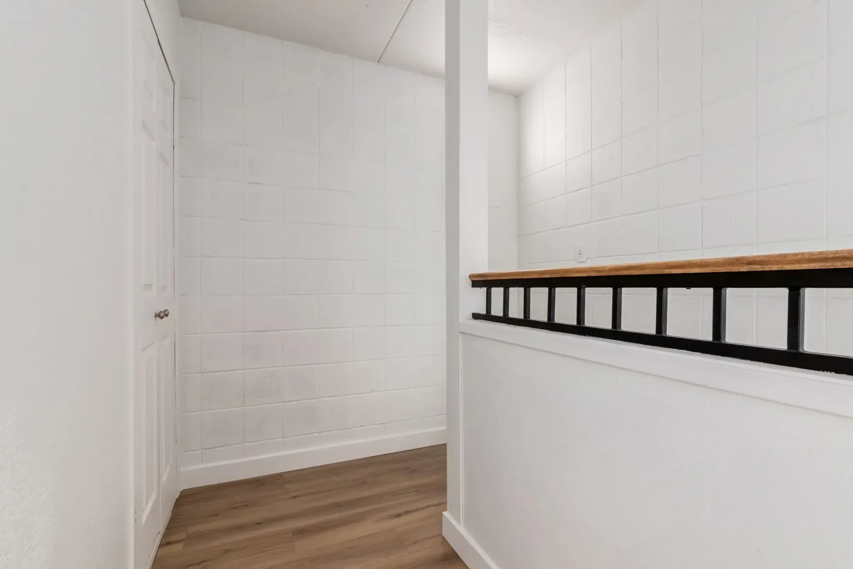 Hillsboro Place - Photo 16