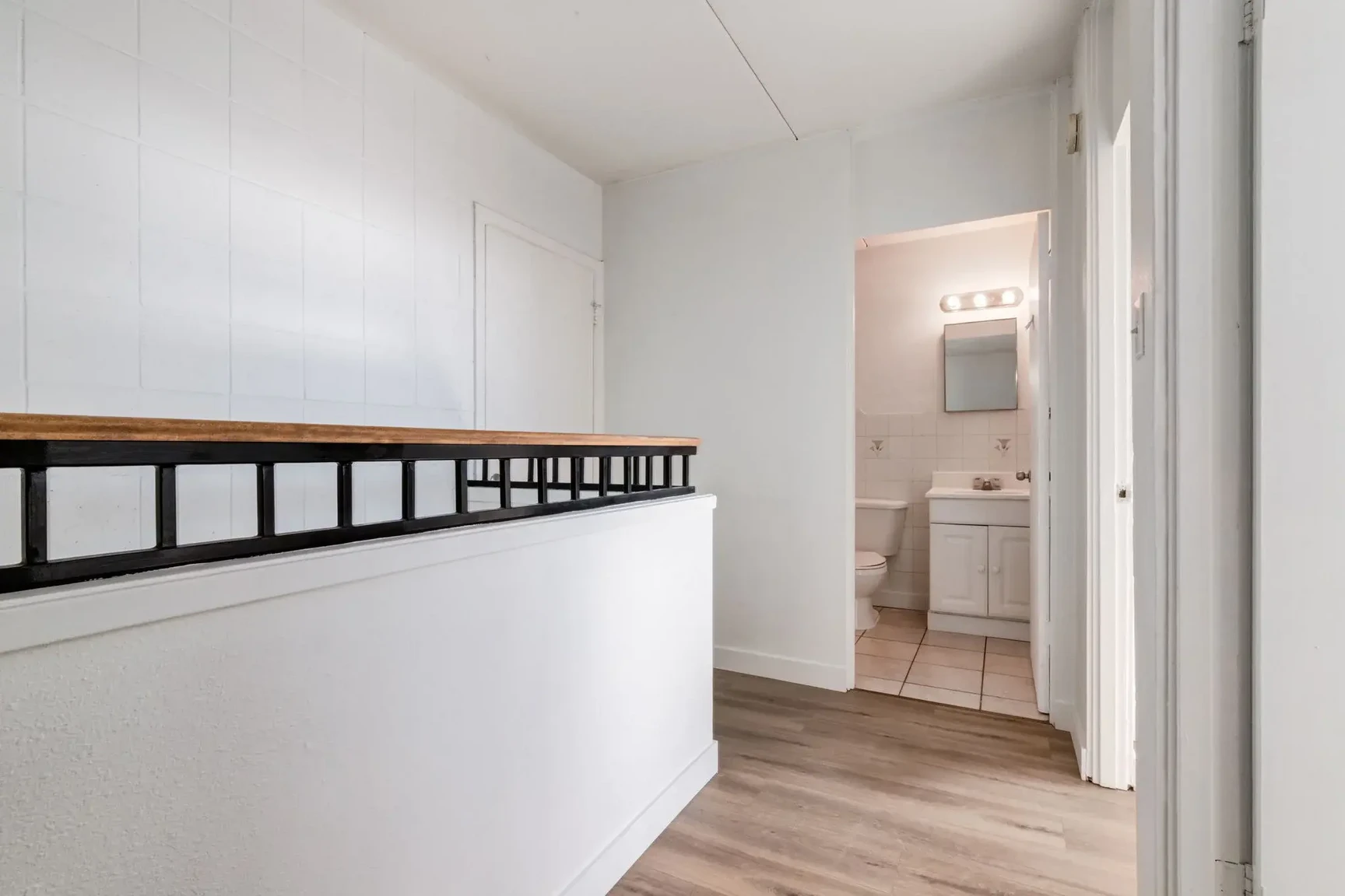 Hillsboro Place - Photo 17