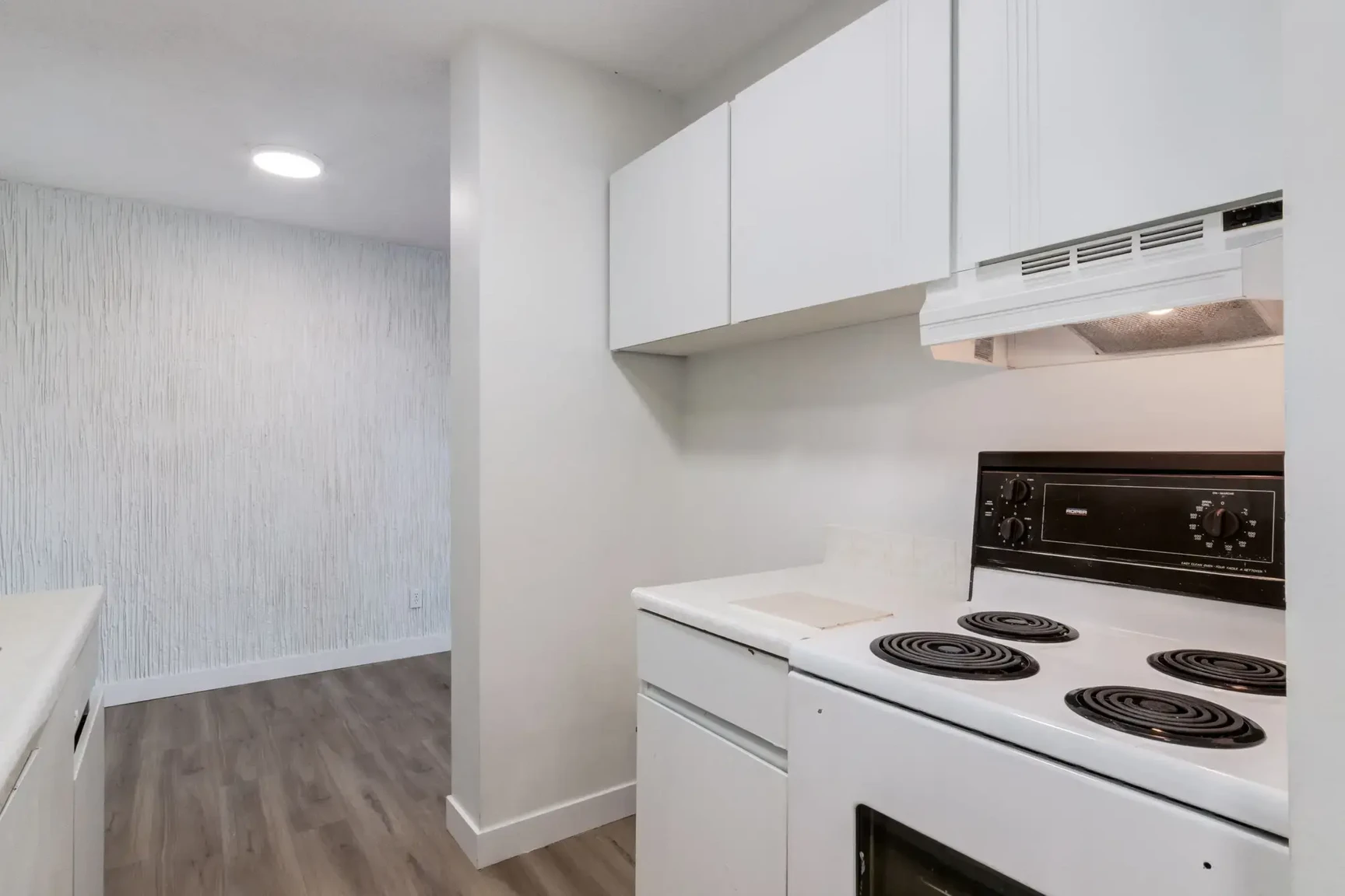 Westside Apartments - Photo 26
