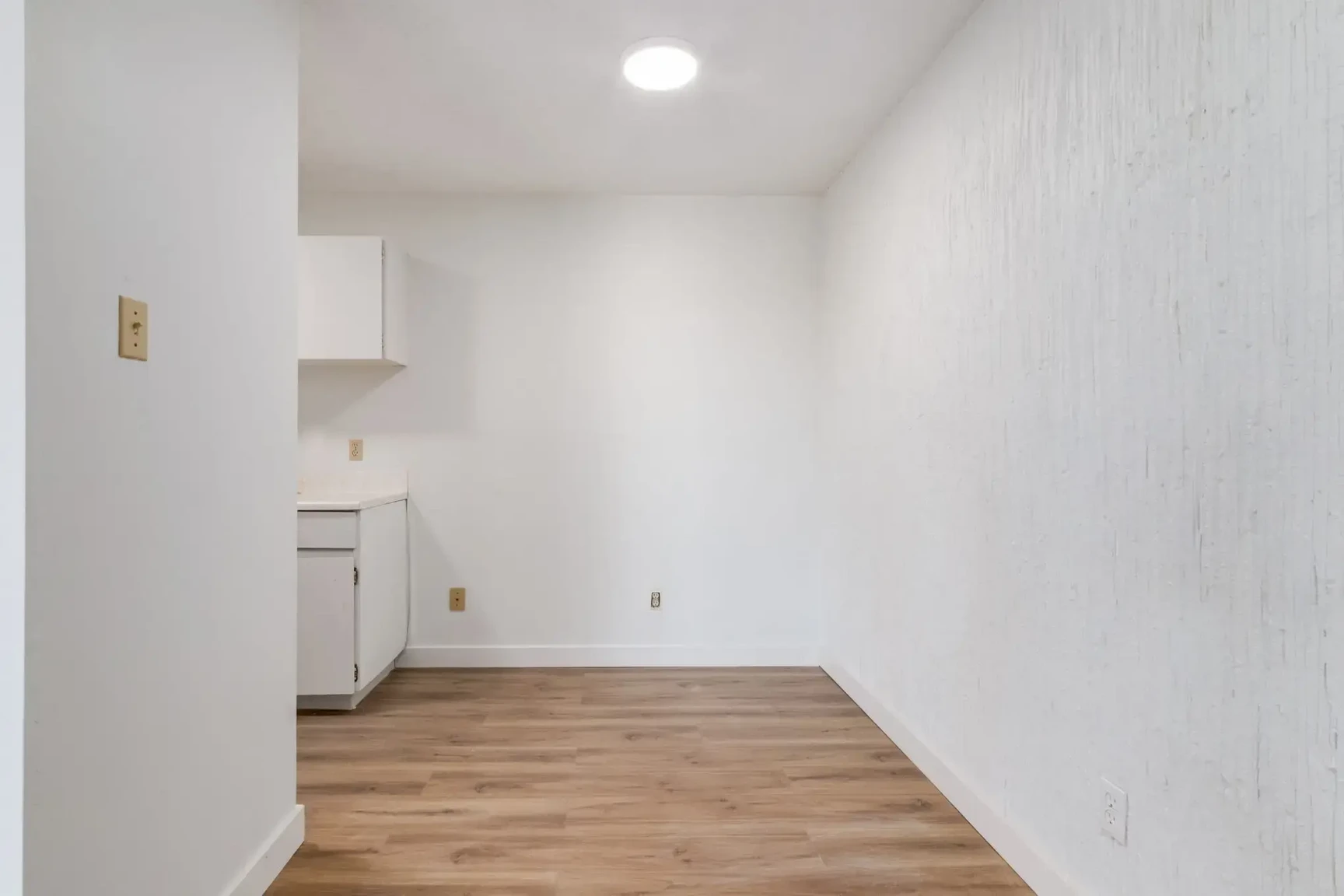Westside Apartments - Photo 29