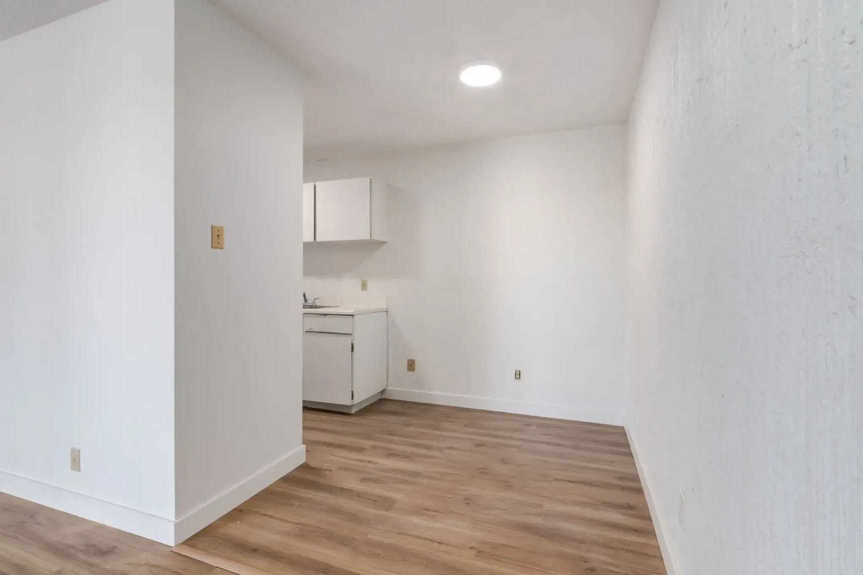 Westside Apartments - Photo 30