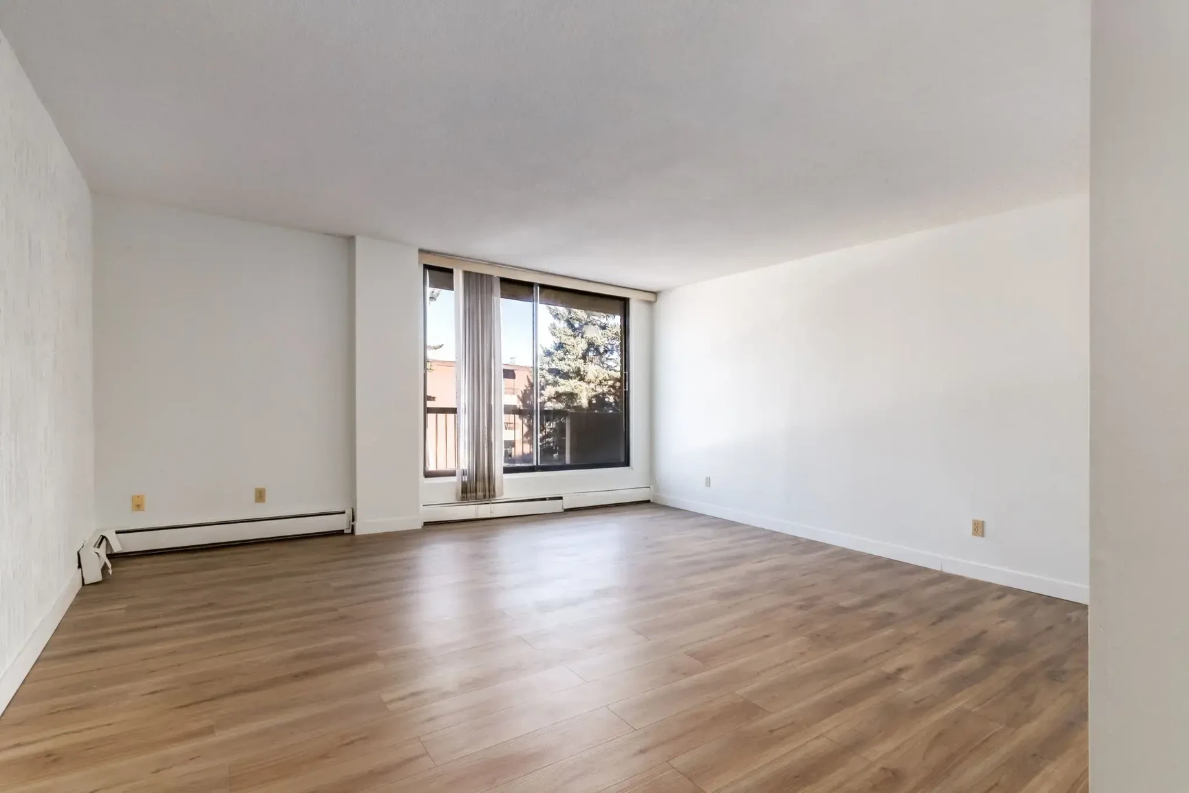 Westside Apartments - Photo 31