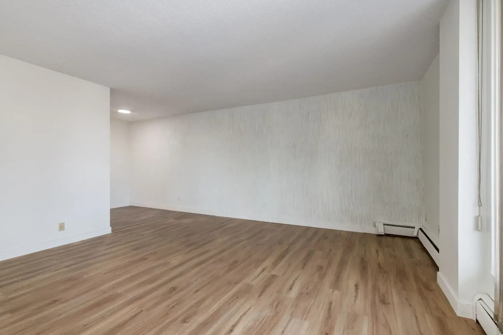 Westside Apartments - Photo 34