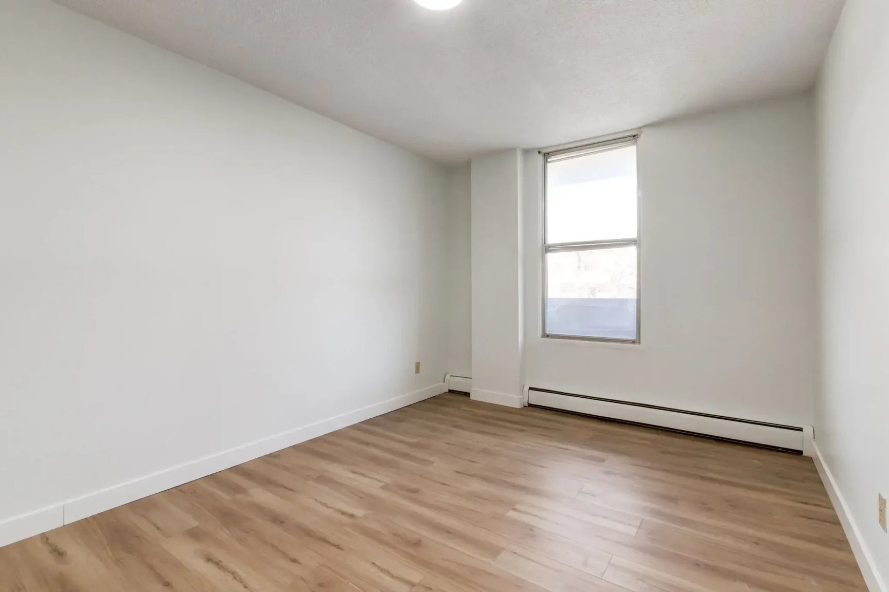 Westside Apartments - Photo 36