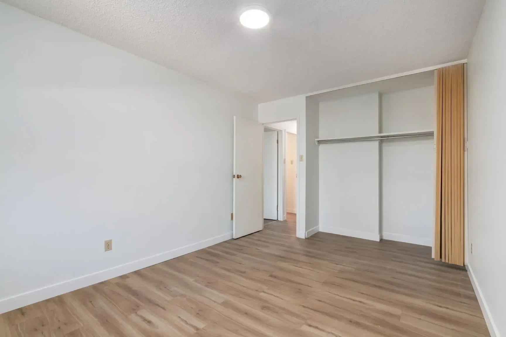 Westside Apartments - Photo 37