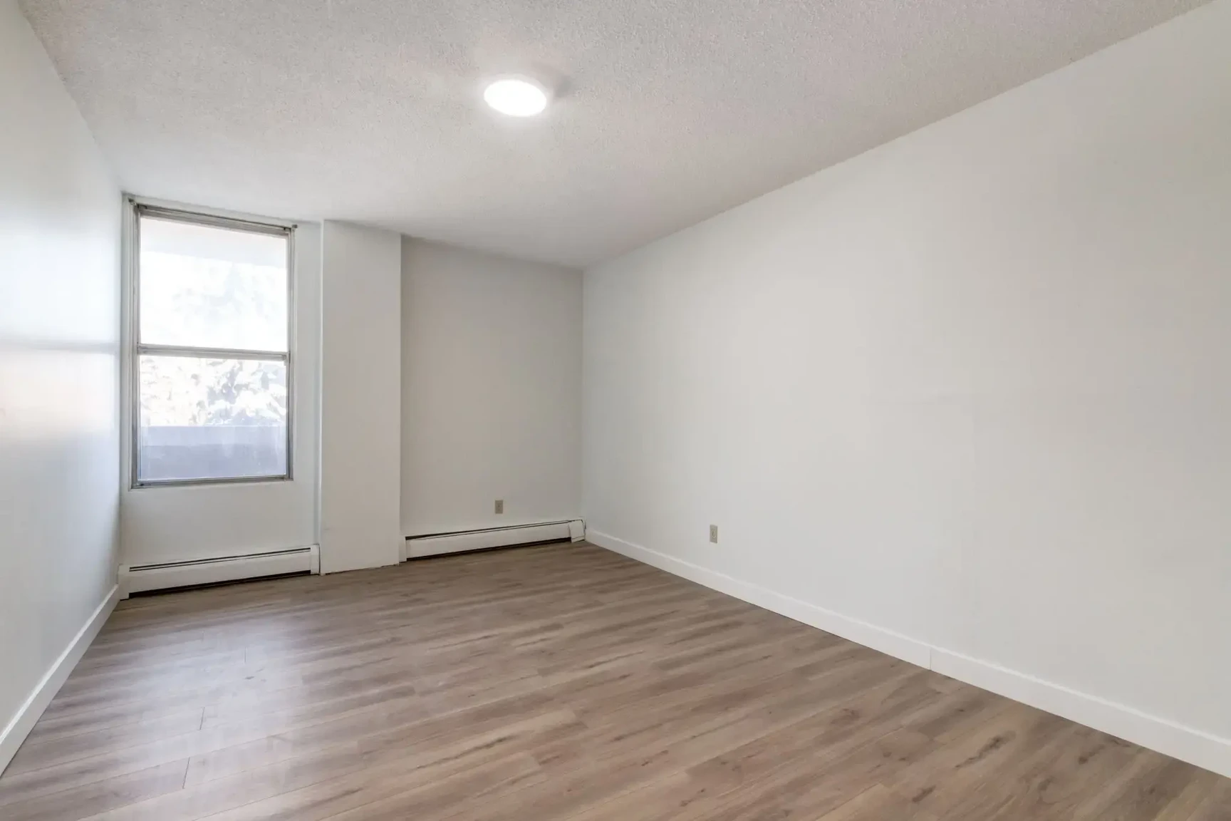 Westside Apartments - Photo 38