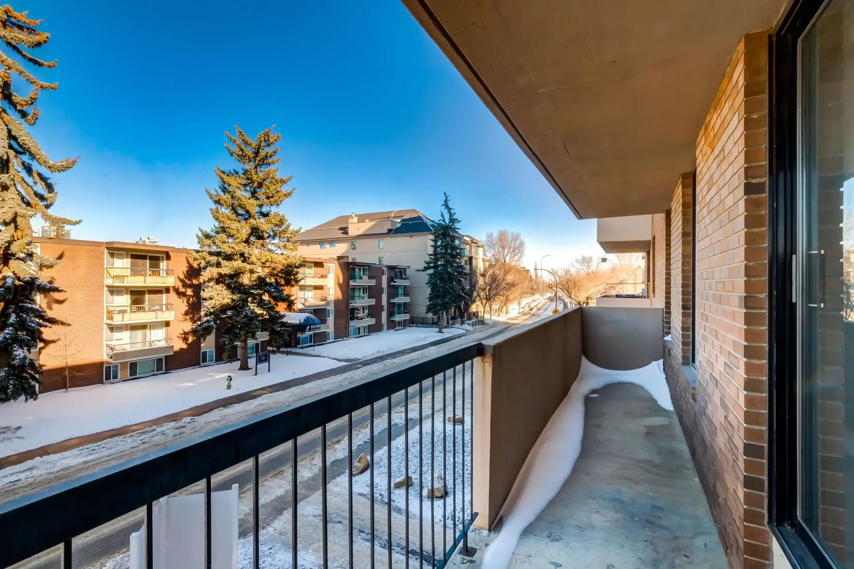 Westside Apartments - Photo 41