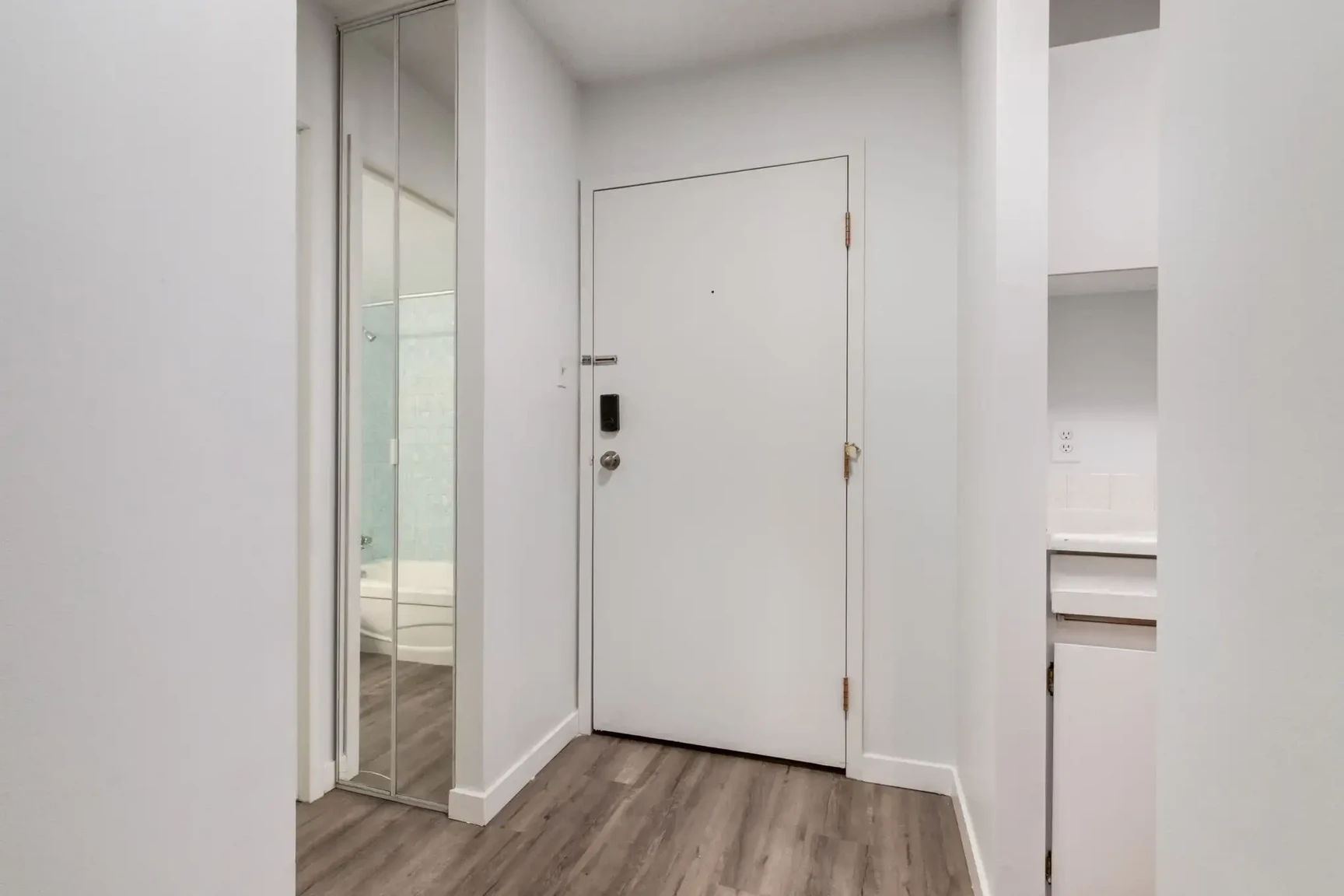Westside Apartments - Photo 19
