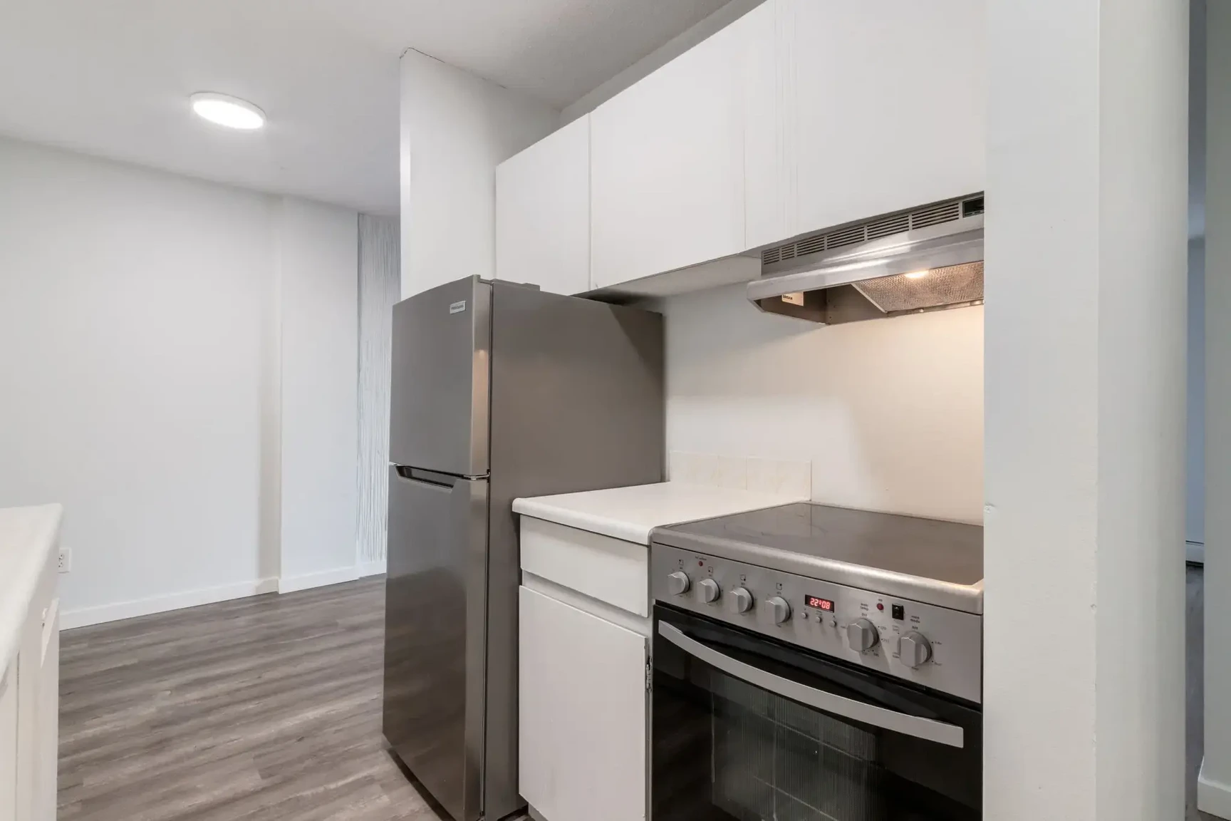 Westside Apartments - Photo 7