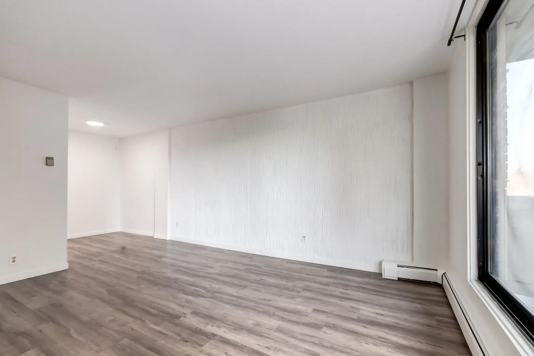 Westside Apartments - Photo 12