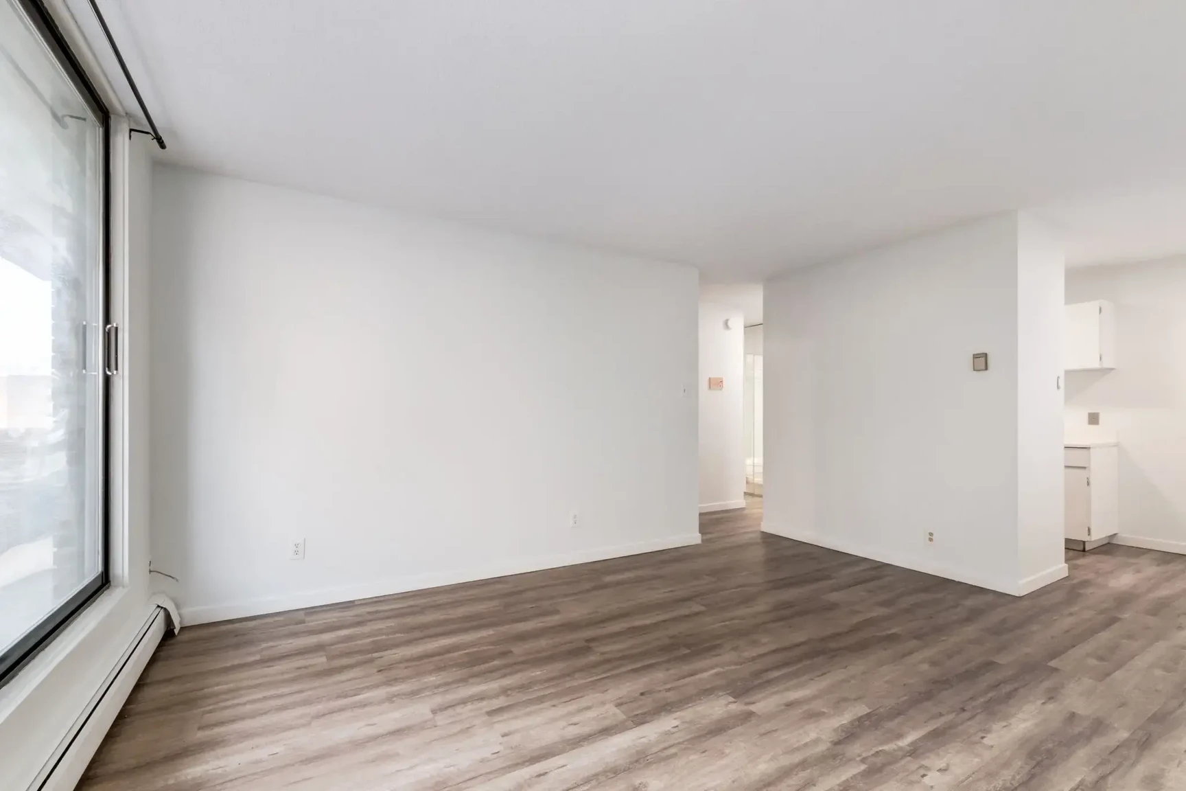 Westside Apartments - Photo 14
