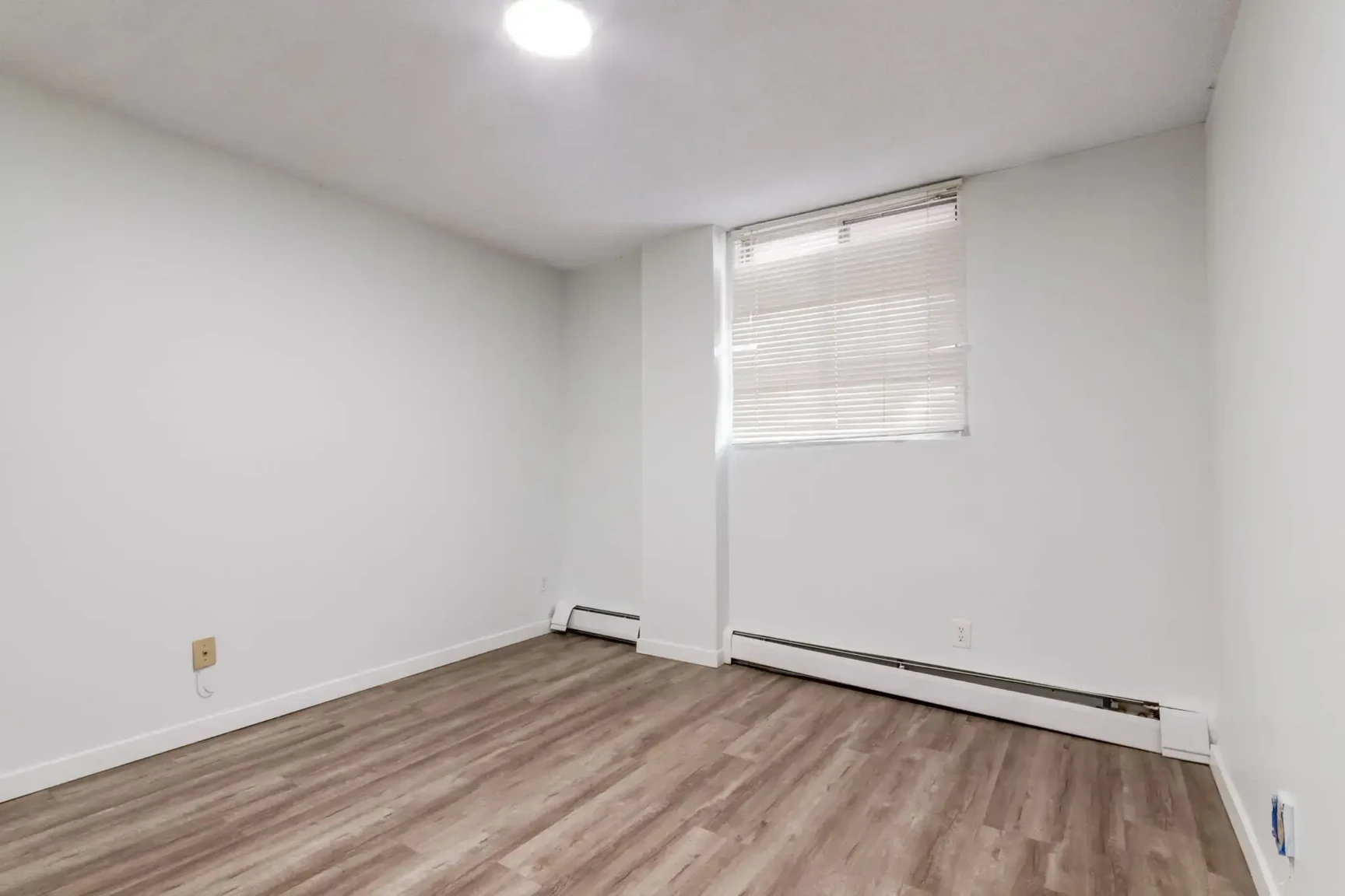 Westside Apartments - Photo 17