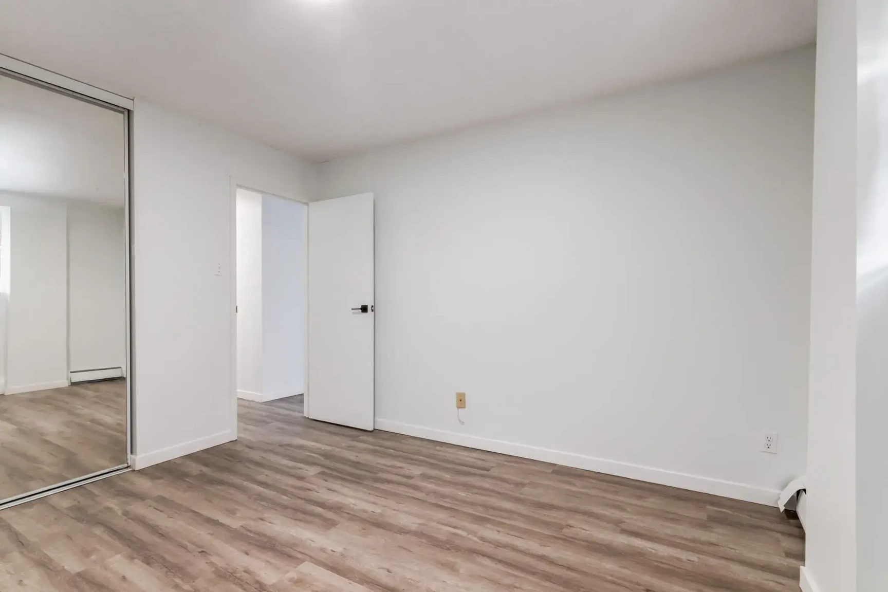 Westside Apartments - Photo 18