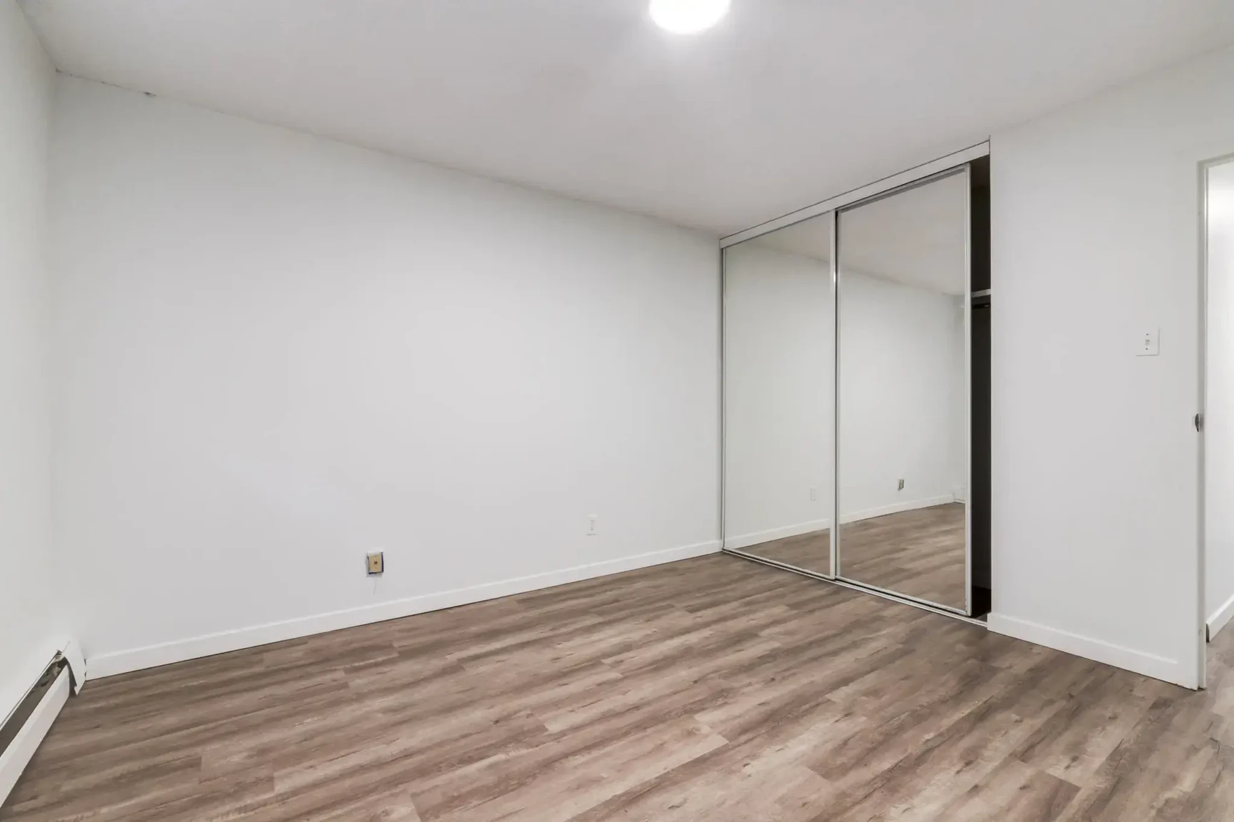 Westside Apartments - Photo 16