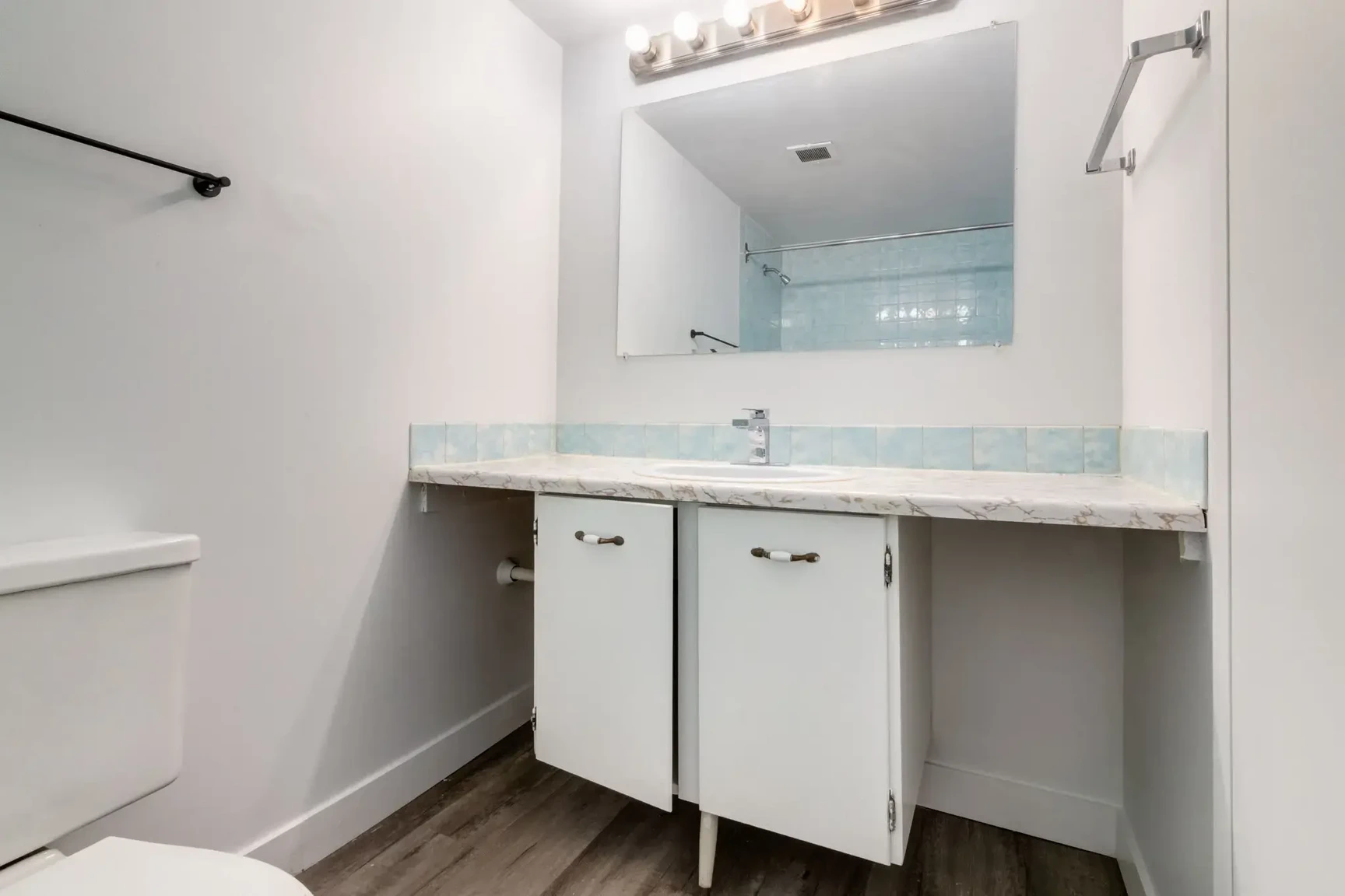 Westside Apartments - Photo 21