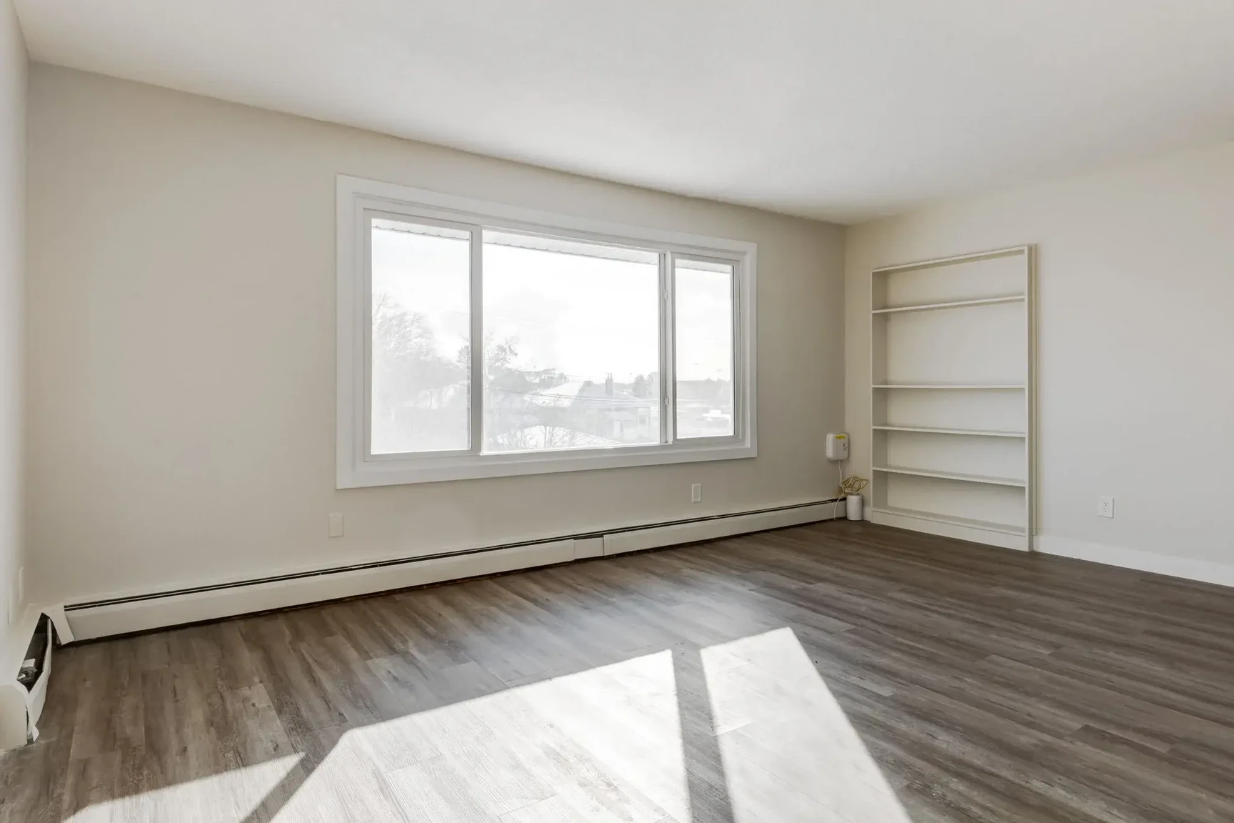 Fernwood Apartments - Photo 9