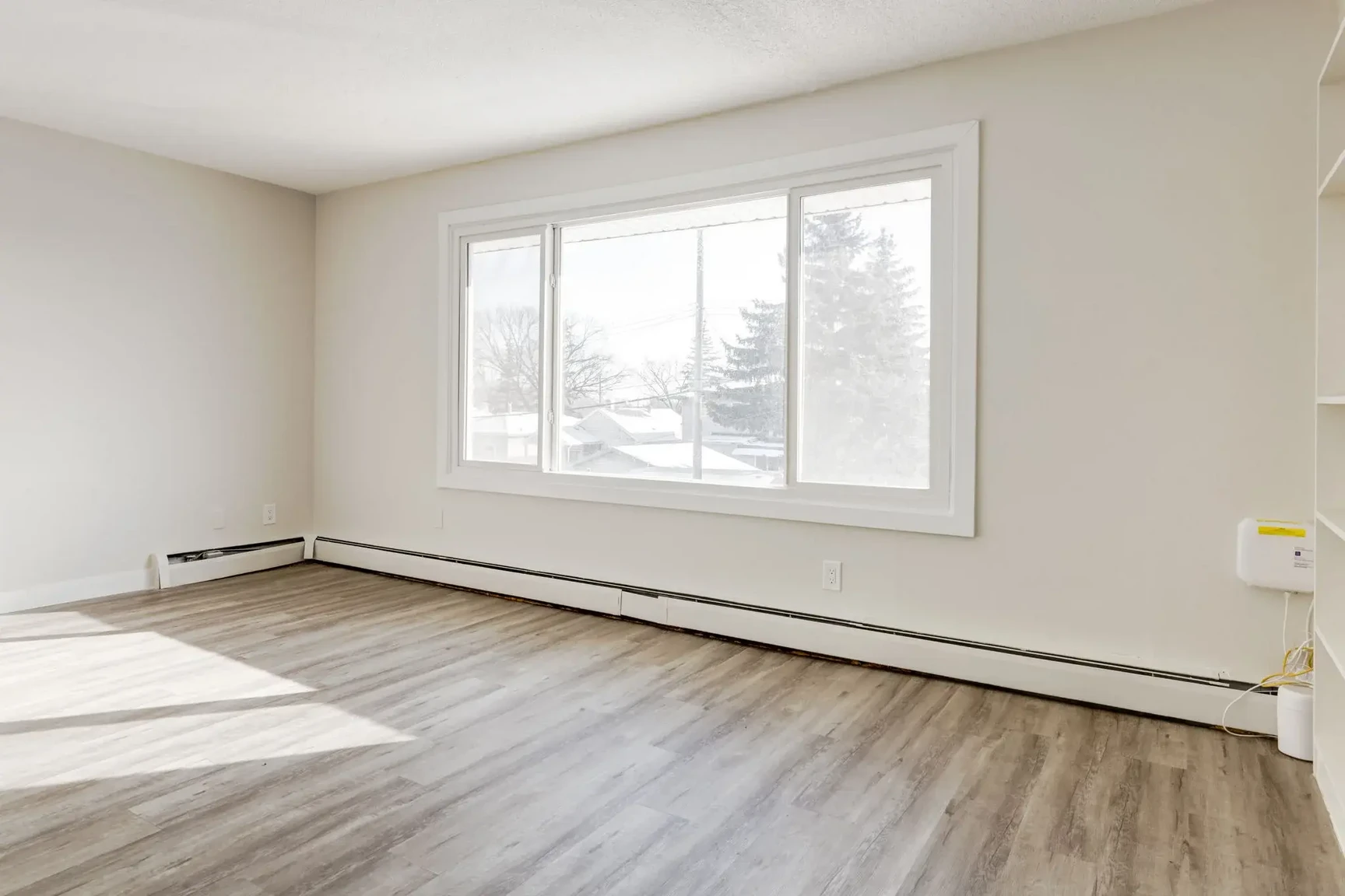 Fernwood Apartments - Photo 2