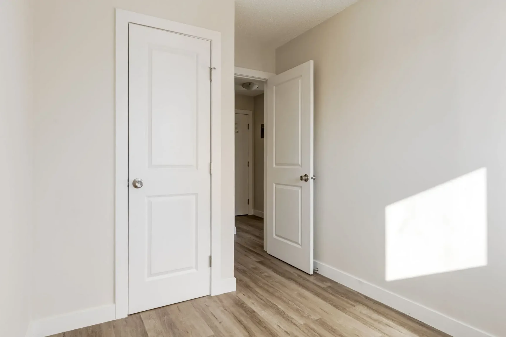 Fernwood Apartments - Photo 10