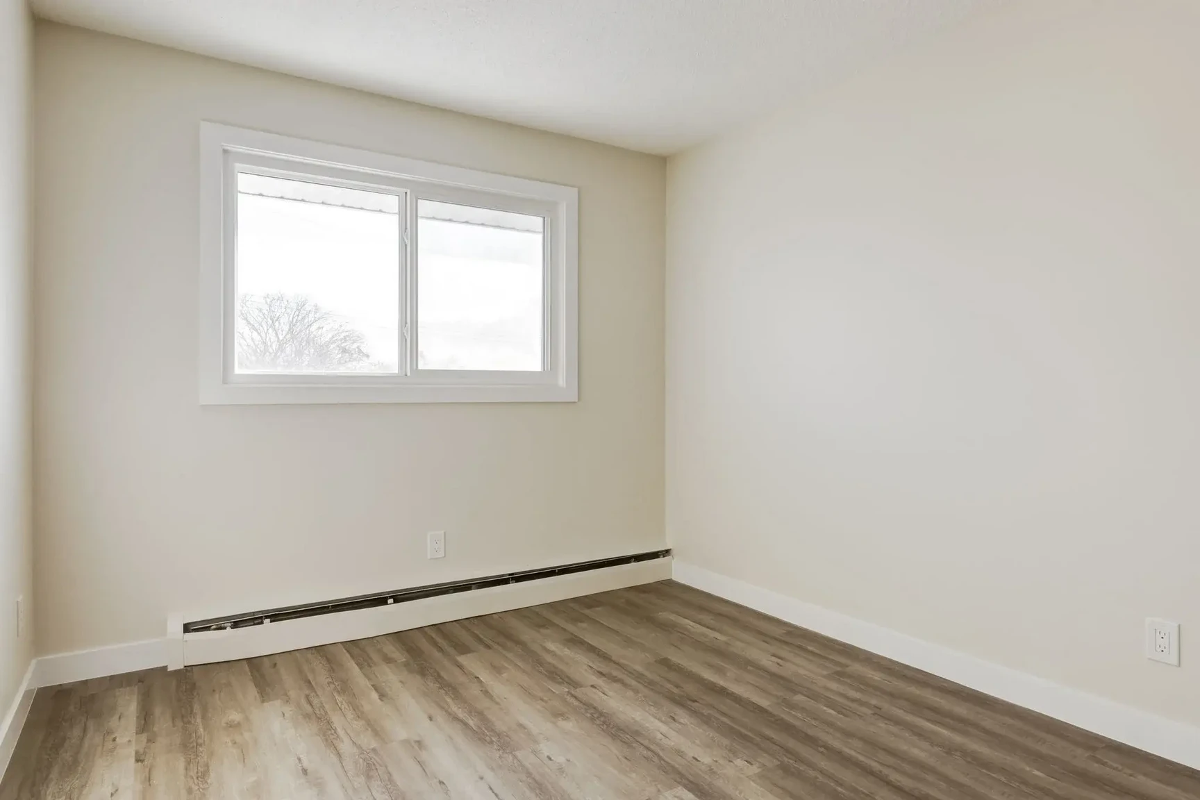 Fernwood Apartments - Photo 15