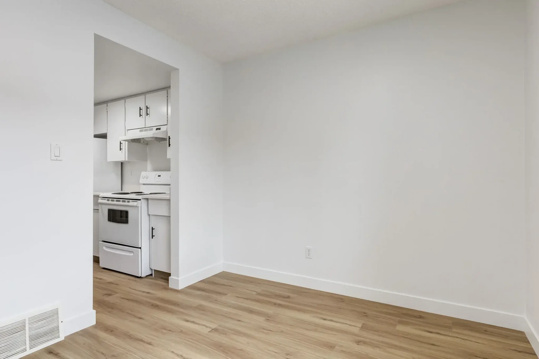 Hartford County Townhomes - Photo 5