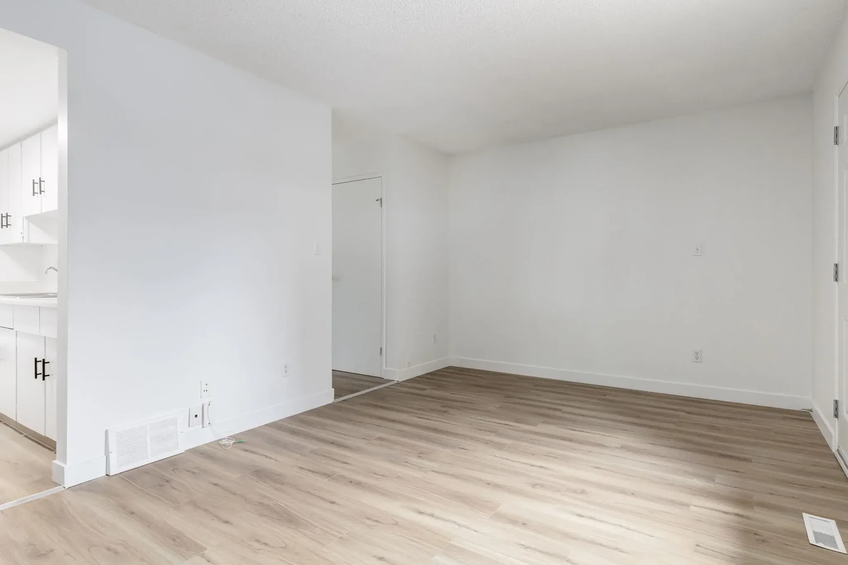 Hartford County Townhomes - Photo 8