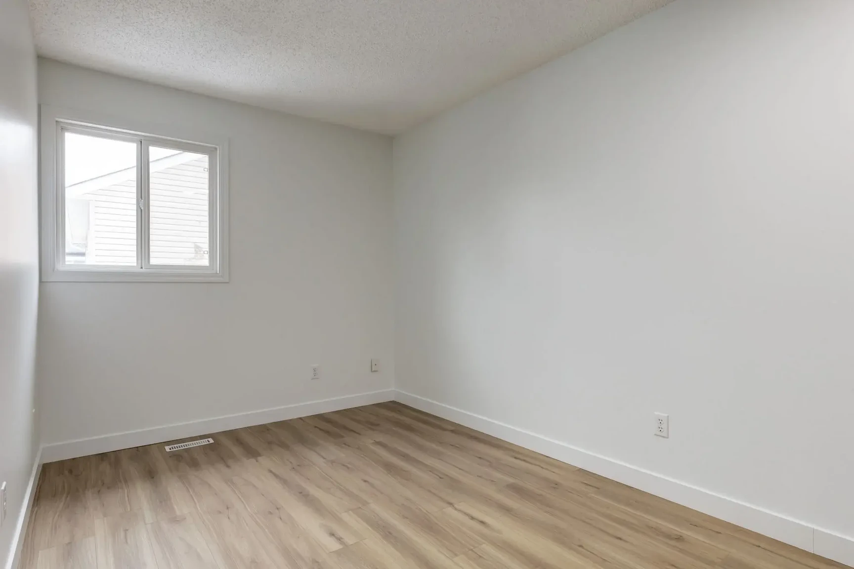 Hartford County Townhomes - Photo 20
