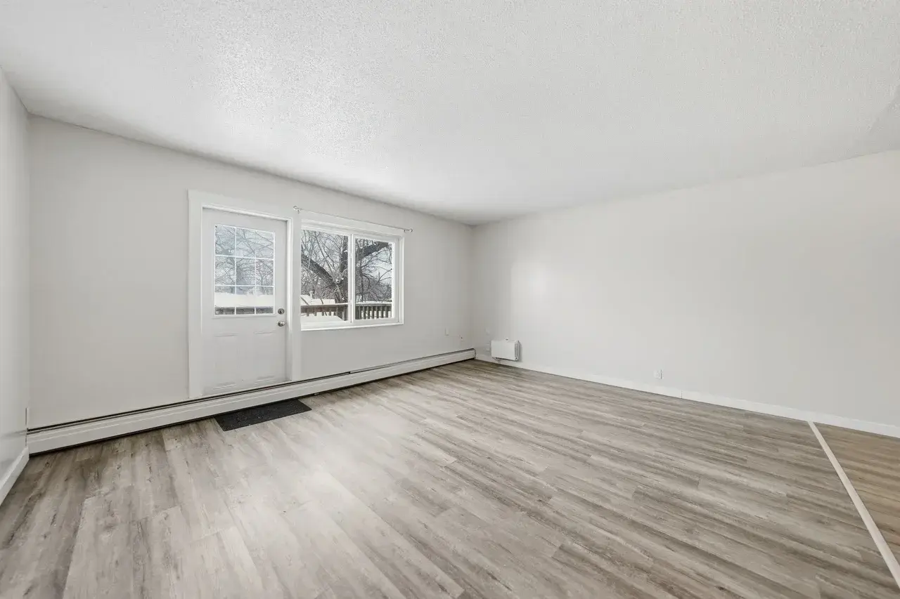 Inviting living room space at Thomas Manor in Prince Albert.