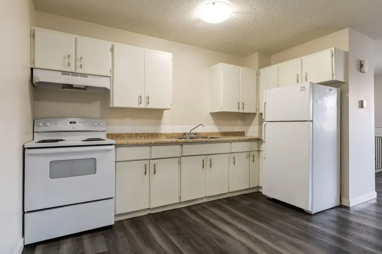 Open-layout kitchen at Spruce View Apartments in Camrose.