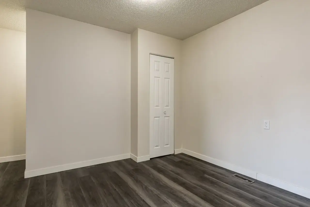 Good size bedroom at Spruce View Apartments in Camrose.