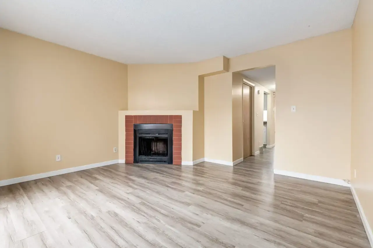 Sunridge Village - Photo 28