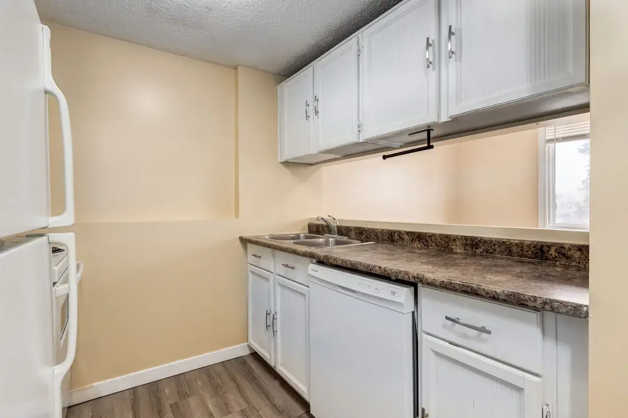 Sunridge Village - Photo 30