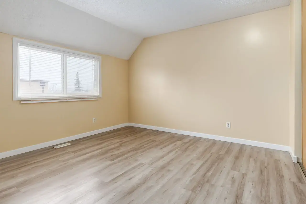 Sunridge Village - Photo 36