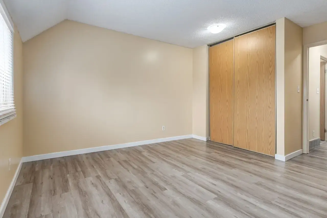 Sunridge Village - Photo 37