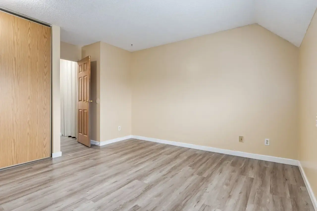 Sunridge Village - Photo 38