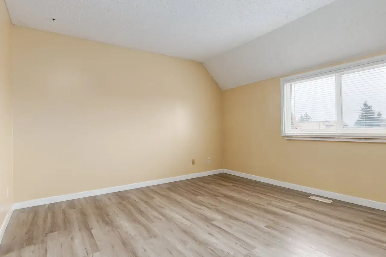 Sunridge Village - Photo 39