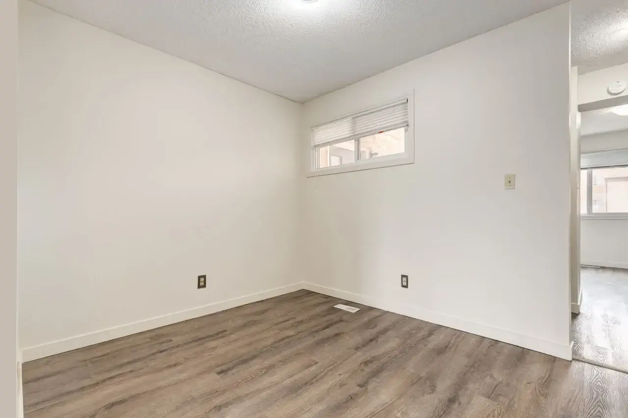 Sunridge Village - Photo 8