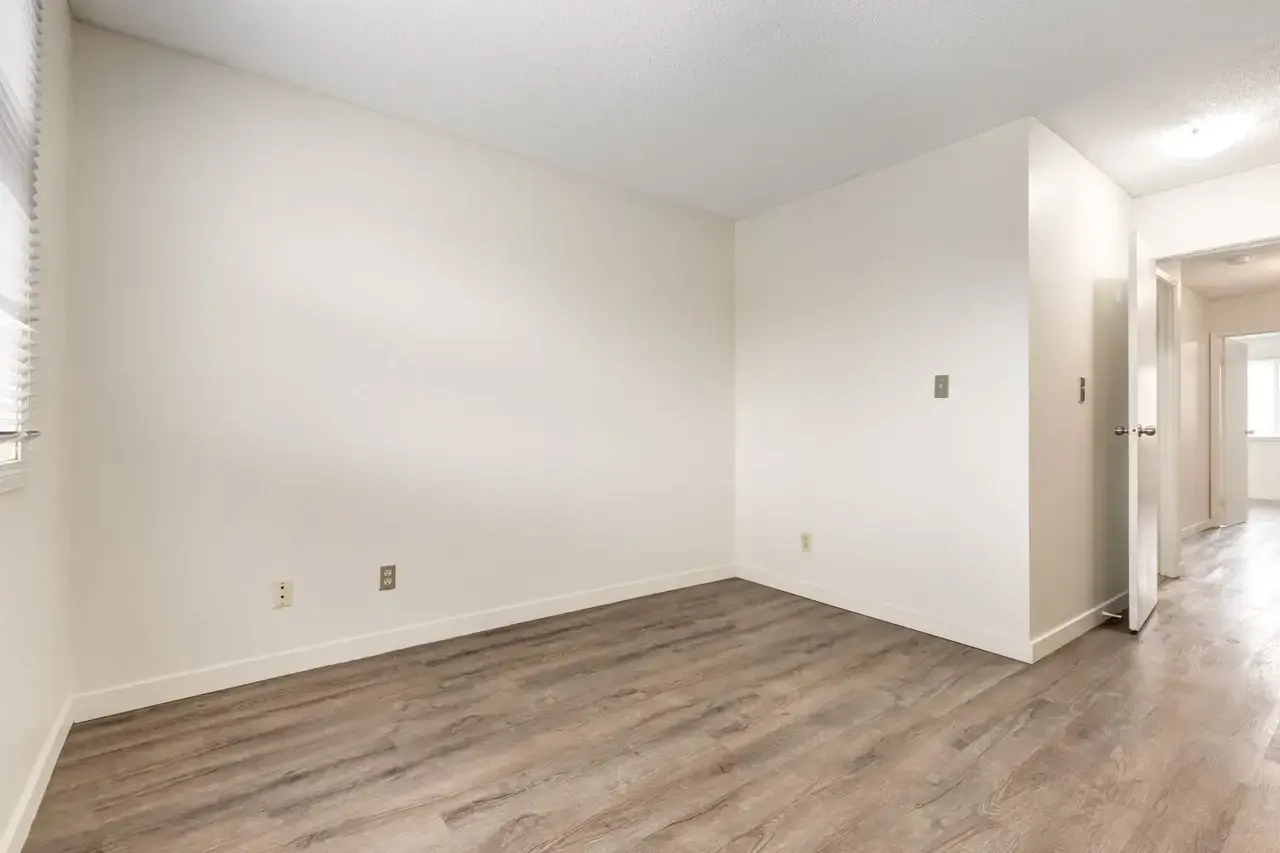 Sunridge Village - Photo 18