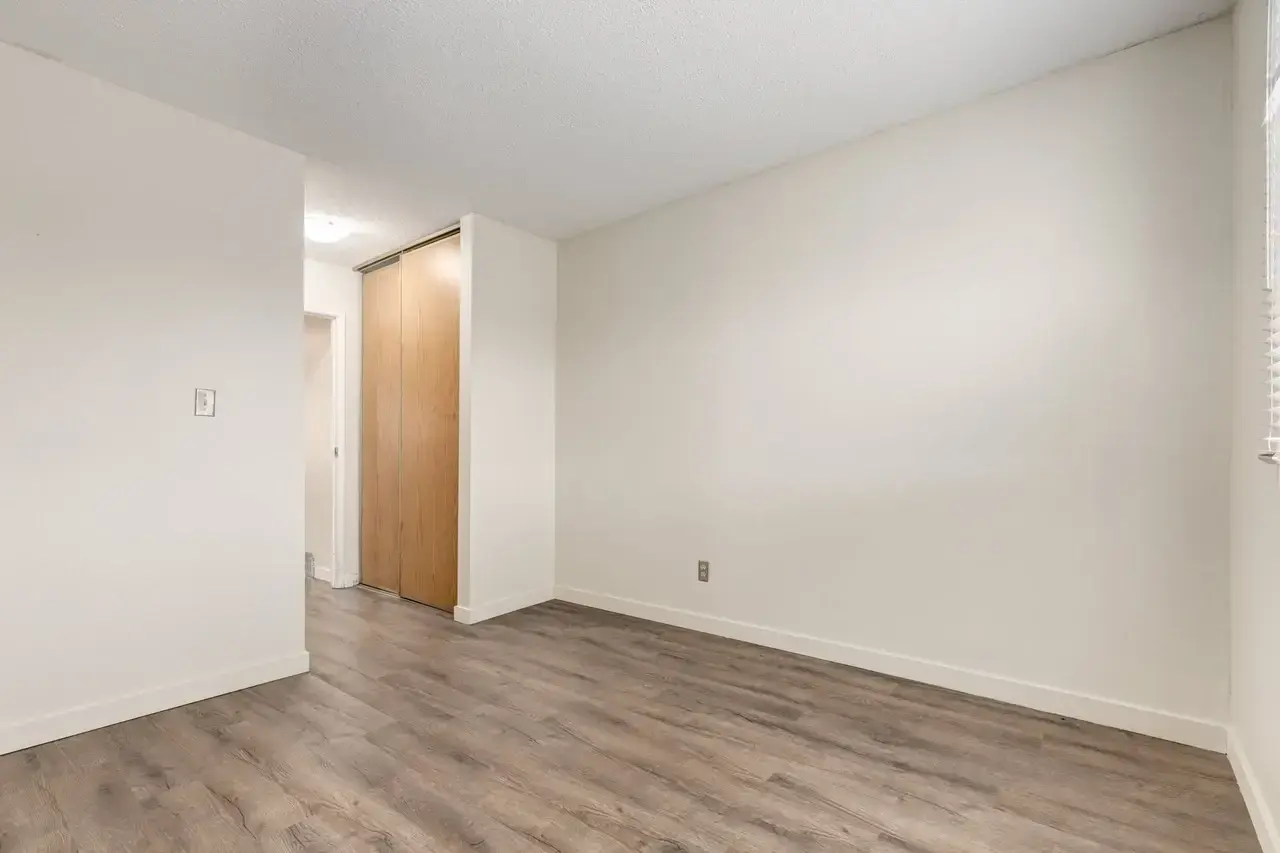 Sunridge Village - Photo 19