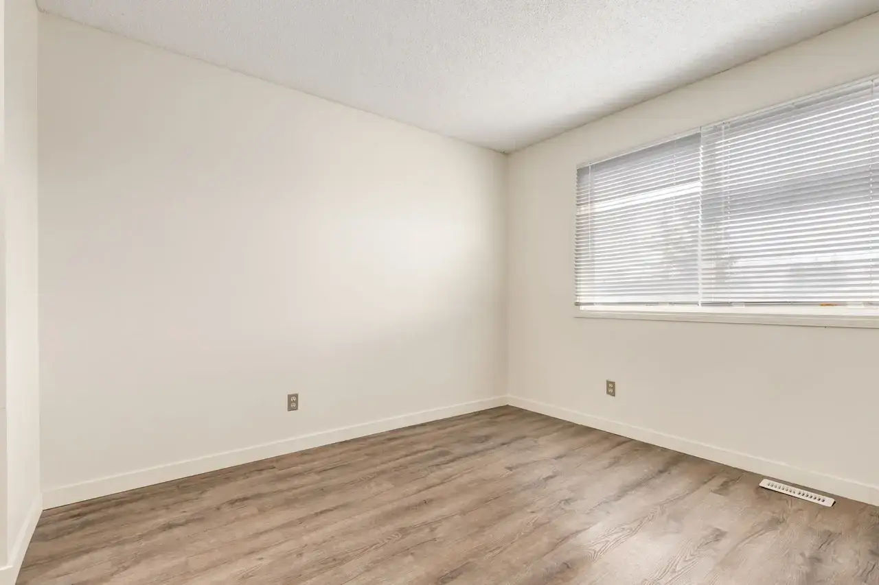 Sunridge Village - Photo 20