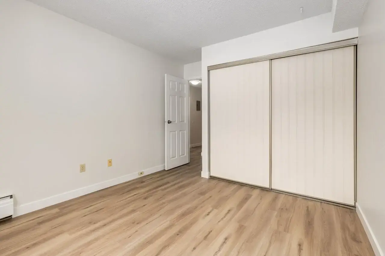Cedarvilla Apartments - Photo 9