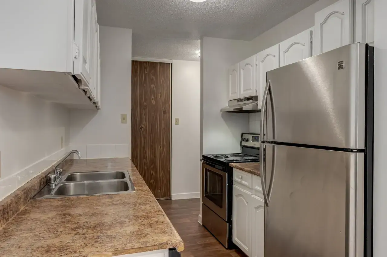Applewood Village - Photo 5