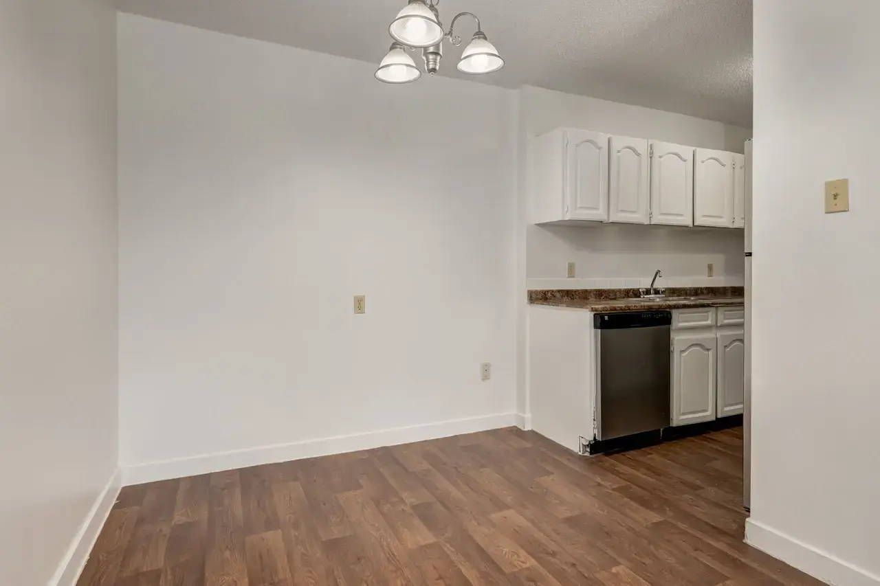 Applewood Village - Photo 6