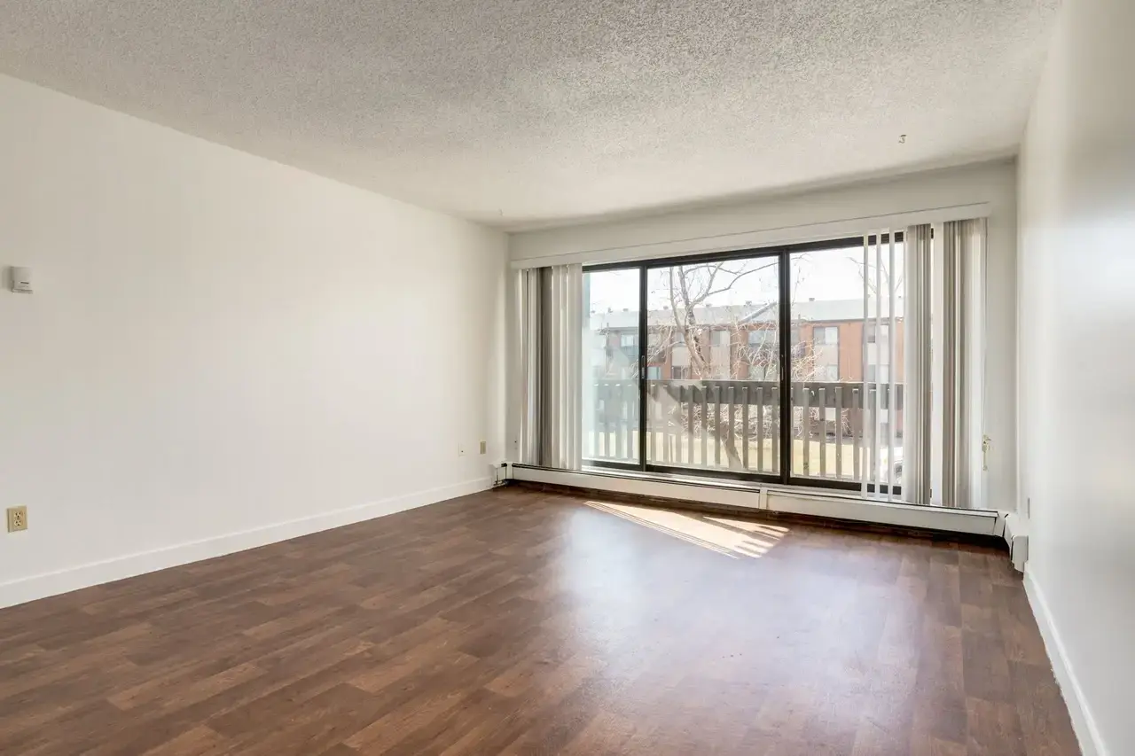 Applewood Village - Photo 3