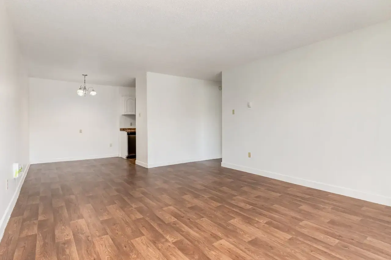 Applewood Village - Photo 4