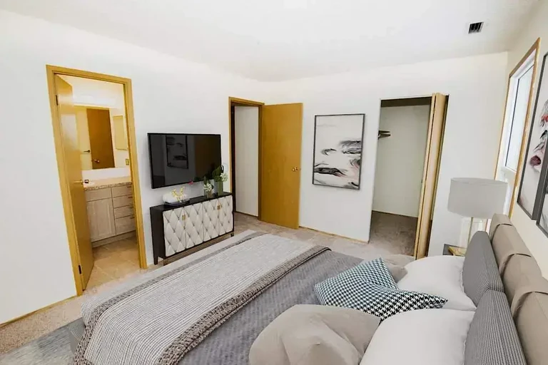 Huntington Hill Coachhomes