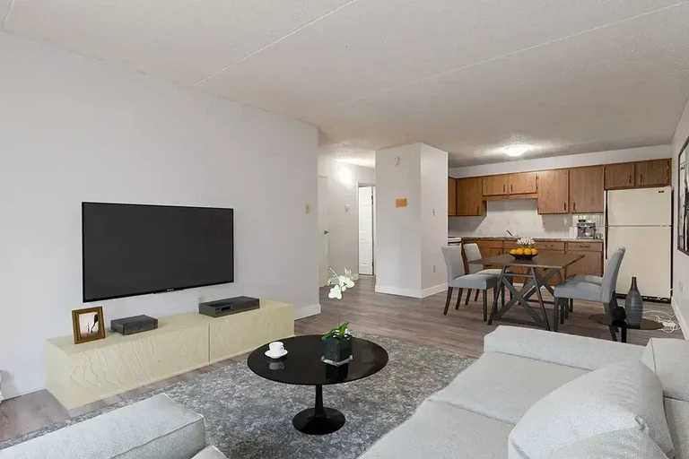 Palm Road Apartments