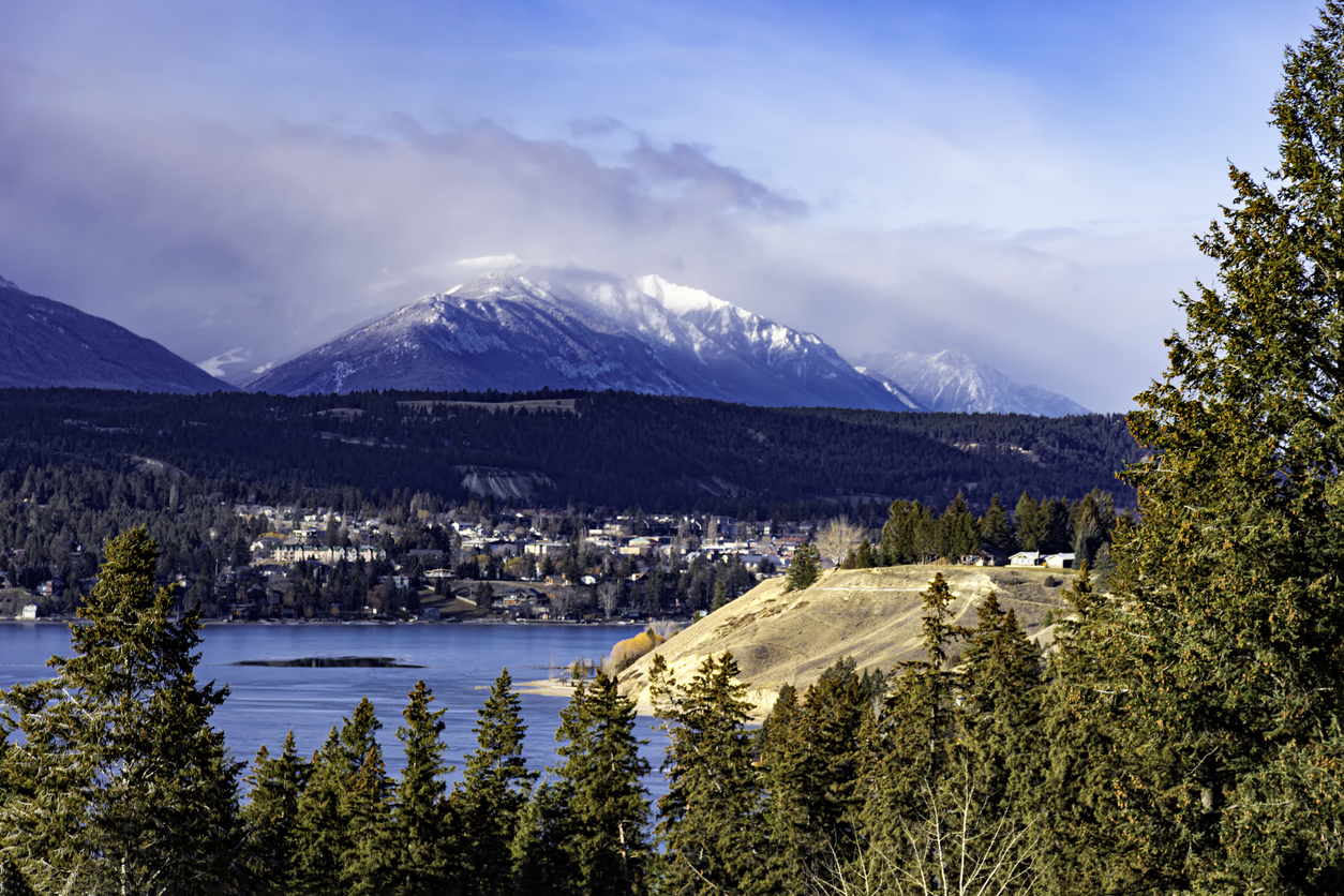 Image of the mountains in British Columbia.